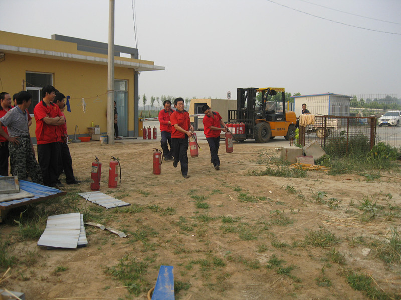 思固爾員工臺球比賽